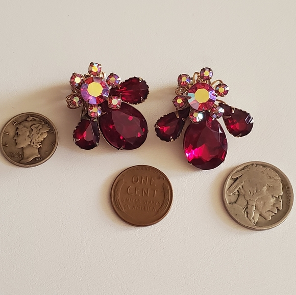 Vintage Aurora Borealis Ruby Rhinestone Earrings - Picture 15 of 16
